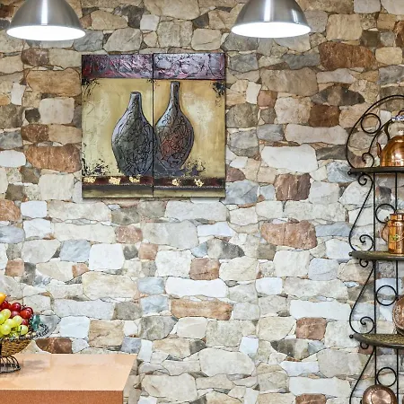 Vintage In With Jacuzzi Holiday home