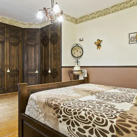 Vintage In With Jacuzzi *