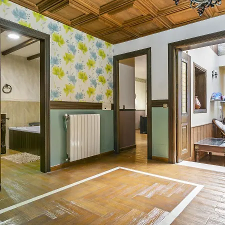 Vintage In With Jacuzzi Holiday home